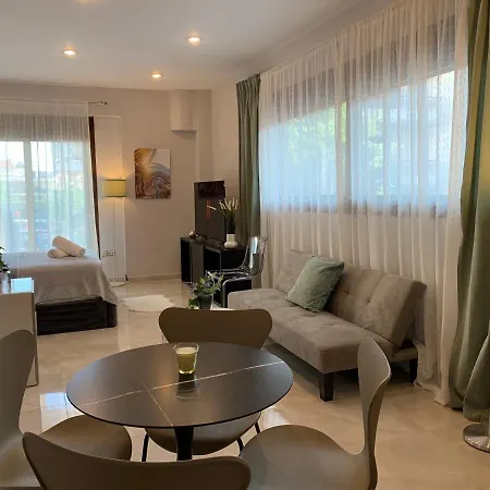 Antony Luxury In * Thessalonique